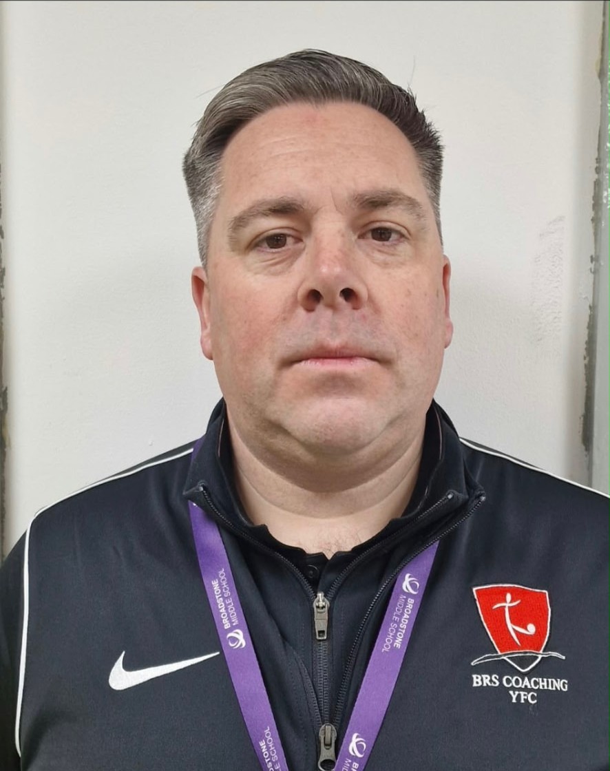 Headshot of Rich Claxton